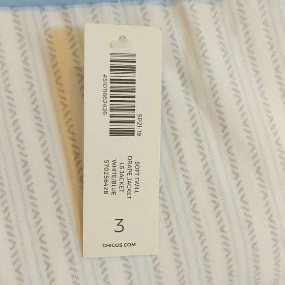 Chico's Creamy White with light blue/navy detail - Picture 6 of 7